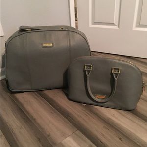 Women’s luggage set